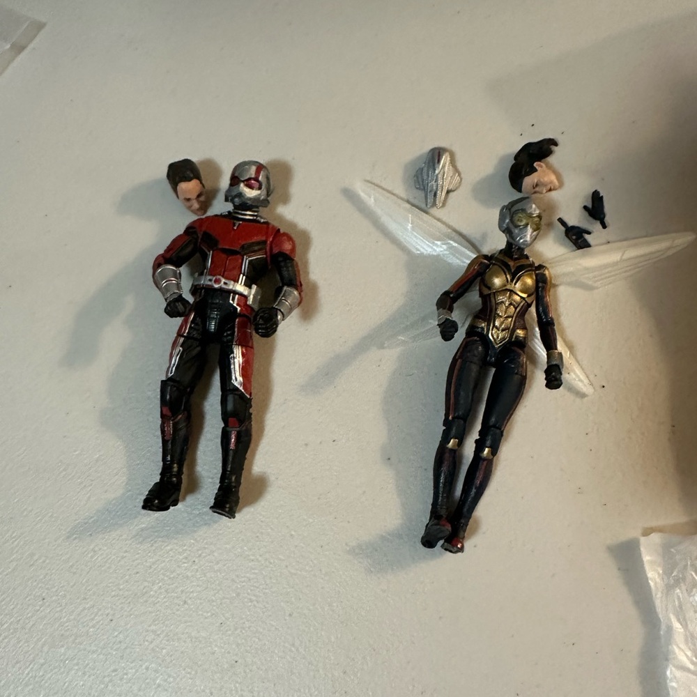 Marvel Legends Ant-Man and Stinger 6-Inch Action Figures 2018, Loose